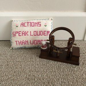 Pleasant Company (American Girl Collection) - Samantha’s Embroidery Sampler